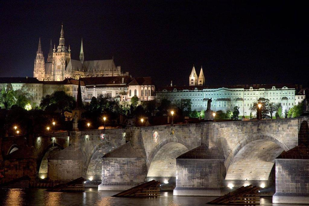 Club Hotel Praha Екстер'єр фото