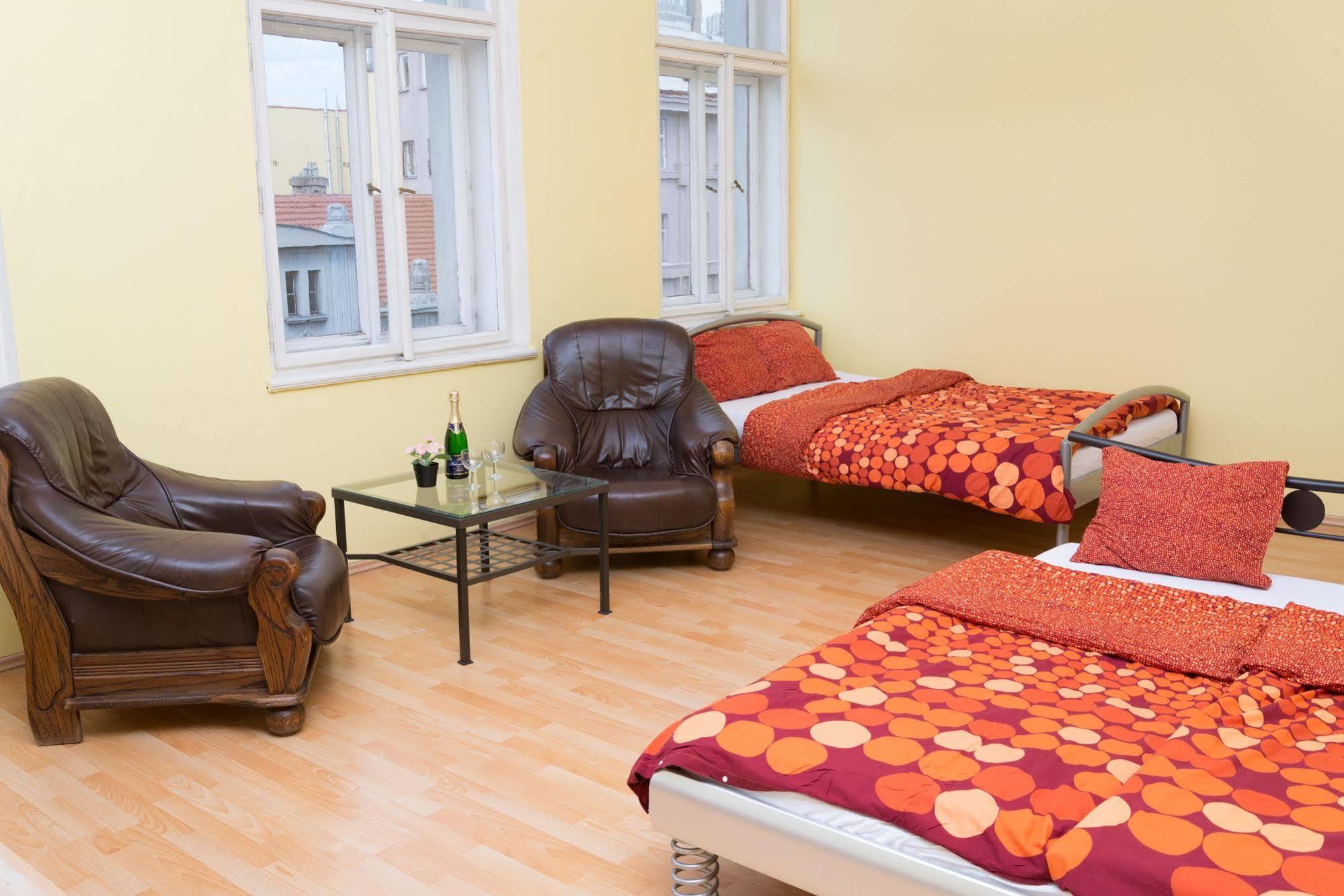 Club Hotel Praha Екстер'єр фото